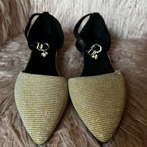 Velvet gold shoes